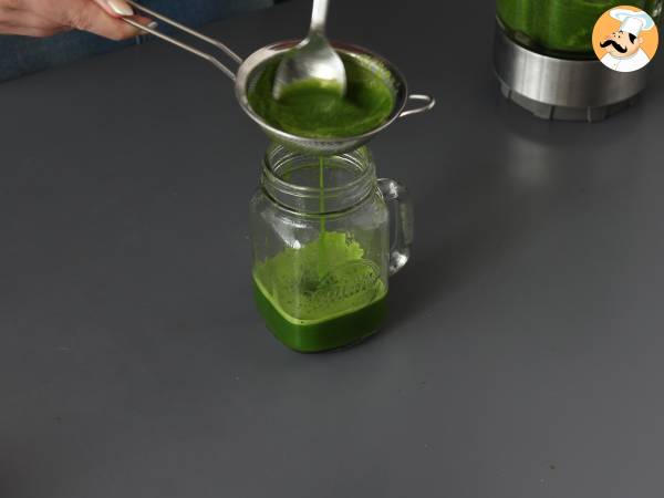 Grüner Detox-Saft ohne Entsafter, für ein Maximum an Vitaminen! - Zubereitung Schritt 5
