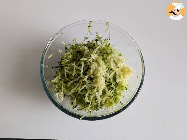 Zucchini-Kartoffel-Burger aus der Fritteuse - Zubereitung Schritt 2