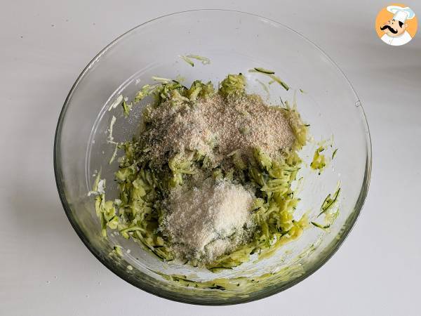 Zucchini-Kartoffel-Burger aus der Fritteuse - Zubereitung Schritt 5