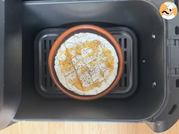 Im Air Fryer gebratener Camembert, der schön flüssig ist! - Zubereitung Schritt 4