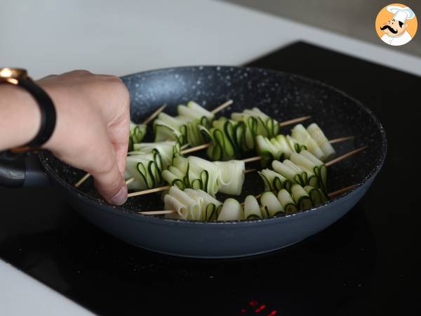 Zucchinispieße mit einer köstlichen, würzigen asiatischen Sauce - Zubereitung Schritt 5