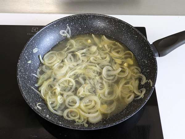 Cremige Pasta mit Zwiebeln : schnell, einfach und günstig - Zubereitung Schritt 3