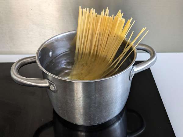 Cremige Pasta mit Zwiebeln : schnell, einfach und günstig - Zubereitung Schritt 4