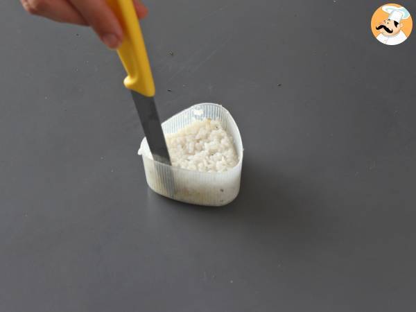 Onigiri mit Thunfisch, das kleine dreieckige Reissandwich aus Japan - おにぎり - Zubereitung Schritt 8