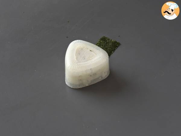 Onigiri mit Thunfisch, das kleine dreieckige Reissandwich aus Japan - おにぎり - Zubereitung Schritt 9