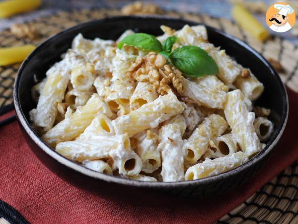 Nudeln mit Ricotta und Walnüssen: cremig und knackig - Zubereitung Schritt 7