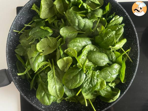 Mini-Blätterteigtaschen mit Spinat und Ziegenkäse - Zubereitung Schritt 1