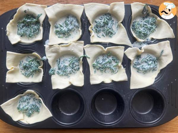 Mini-Blätterteigtaschen mit Spinat und Ziegenkäse - Zubereitung Schritt 8