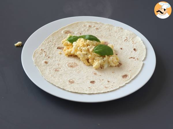 Weicher und super proteinreicher Wrap mit Ei und Feta - Zubereitung Schritt 6
