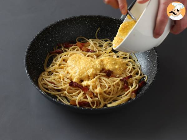 Spaghetti alla carbonara, das echte italienische Rezept! - Zubereitung Schritt 7