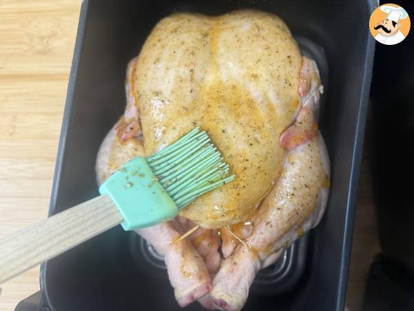 Wie macht man ein Brathähnchen mit dem Air Fryer? - Zubereitung Schritt 2