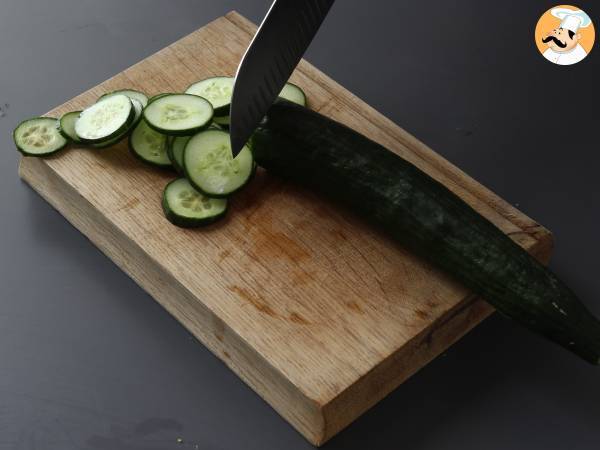 Erfrischende Sommertorte: Ricotta, Gurke und Räucherlachs - Zubereitung Schritt 5