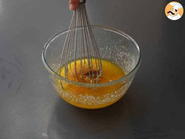 Umgekehrter Pfirsichkuchen, saftig, zartschmelzend und karamellisiert - Zubereitung Schritt 3