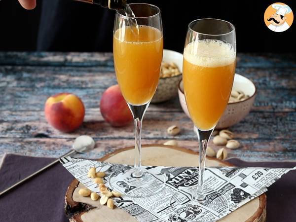 Bellini, der italienische Pfirsichcocktail, den Sie ganz einfach zu Hause nachmachen können! - Zubereitung Schritt 2