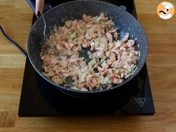 Blätterteigkranz mit Lachs und Senf - Zubereitung Schritt 5