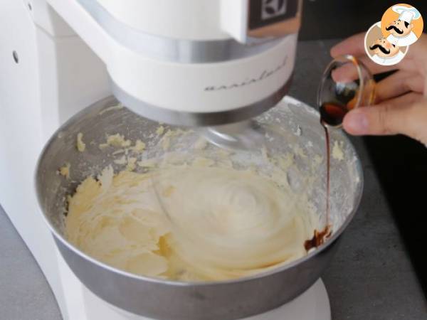 Monster-Cupcakes für Halloween - Zubereitung Schritt 7