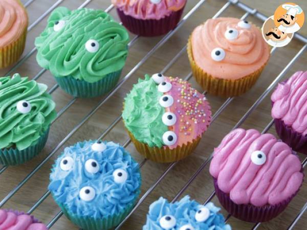 Monster-Cupcakes für Halloween - Zubereitung Schritt 18