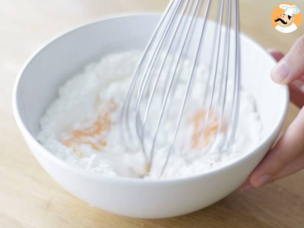 Dreikönigskuchen mit Kinder Bueno - Zubereitung Schritt 2