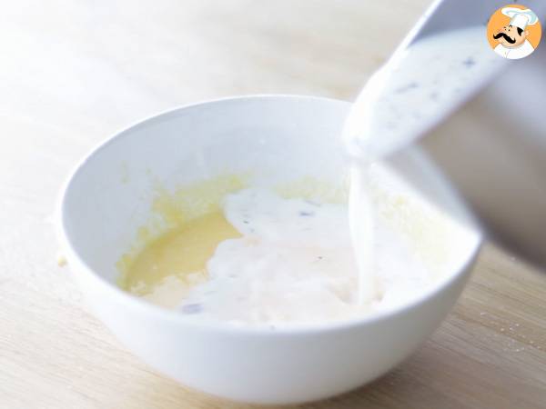 Dreikönigskuchen mit Kinder Bueno - Zubereitung Schritt 3