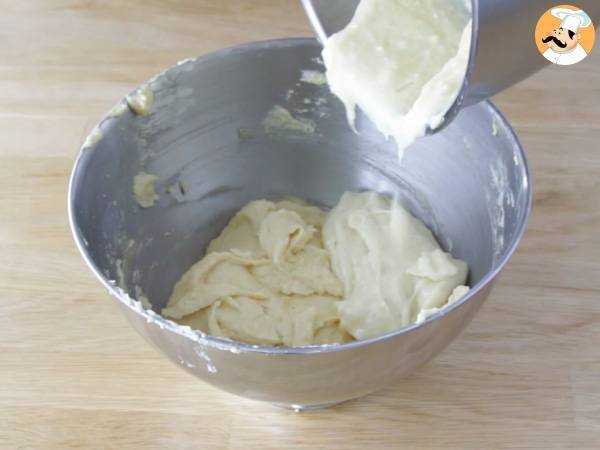 Dreikönigskuchen mit Kinder Bueno - Zubereitung Schritt 7