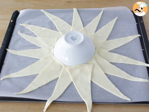 Dreikönigskuchen mit Kinder Bueno - Zubereitung Schritt 9