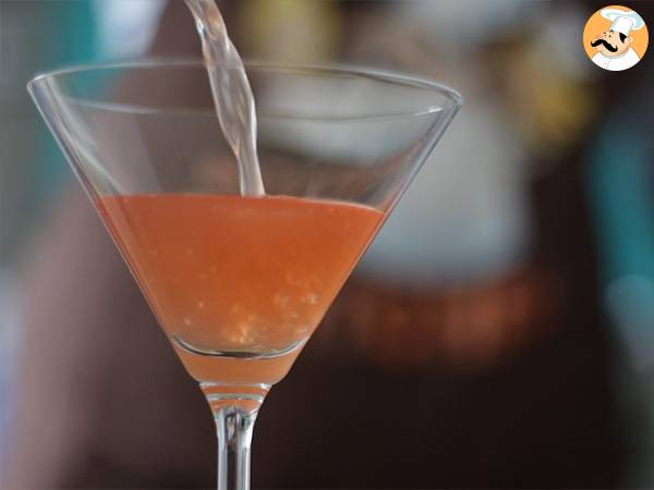 Cosmopolitan mit Cranberry-Saft - Zubereitung Schritt 3