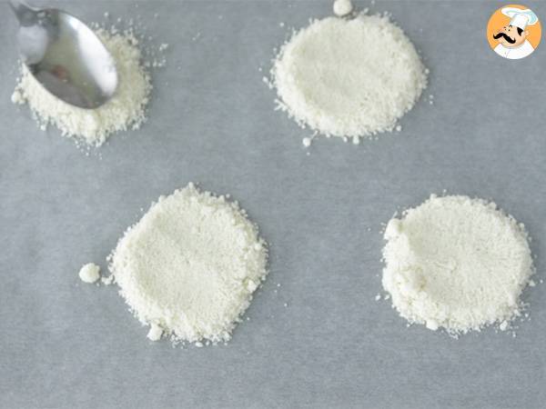 Parmesanchips mit Kräutern und Gewürzen - Zubereitung Schritt 1