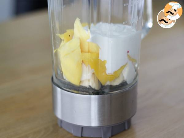 Smoothie-Bowl mit Mango und Banane - Zubereitung Schritt 1