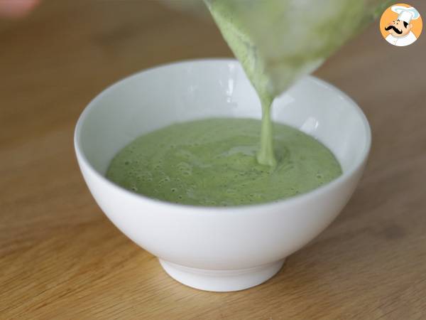 Smoothie-Bowl Kiwi Minze Spinatsprossen - Zubereitung Schritt 2