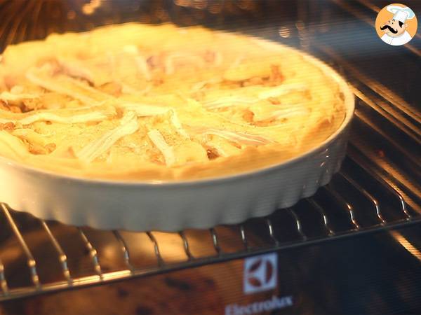 Camembert-Torte mit Äpfeln - Zubereitung Schritt 5