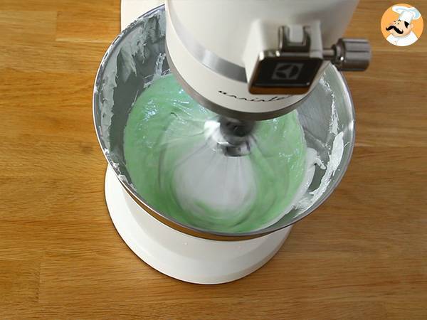 Baiser-Tannenbäume - Zubereitung Schritt 3