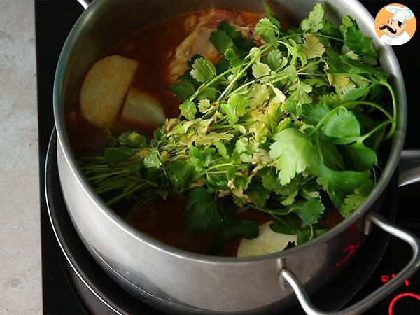 Traditionelles marokkanisches Couscous mit Huhn - Zubereitung Schritt 3