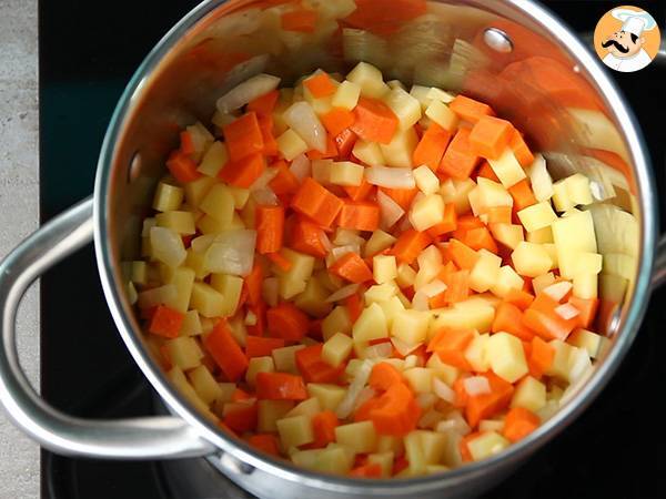 Einfache Kohlsuppe - Zubereitung Schritt 2