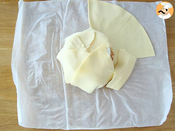 Camembert-Blätterteig mit Schinken und Zwiebeln - Zubereitung Schritt 3