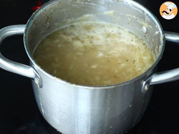 Zwiebelsuppe, ein Klassiker - Zubereitung Schritt 4