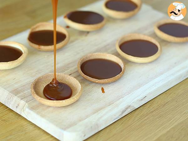 Törtchen mit Karamell und Schokolade - Zubereitung Schritt 7