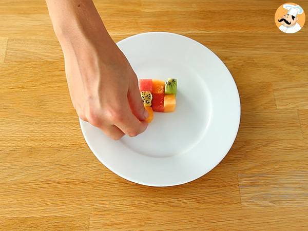 Rubik's Cube aus Früchten, der Design-Obstsalat - Zubereitung Schritt 2