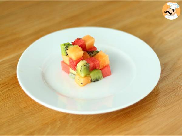 Rubik's Cube aus Früchten, der Design-Obstsalat - Zubereitung Schritt 3