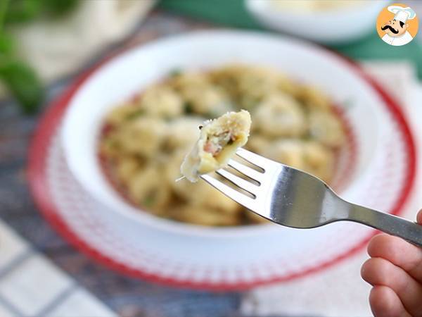 Tortellinis mit Parmesan, Schinken und Basilikum - Zubereitung Schritt 9