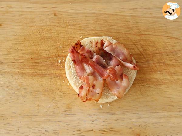 Englische Muffins mit Ei und Speck - Zubereitung Schritt 1