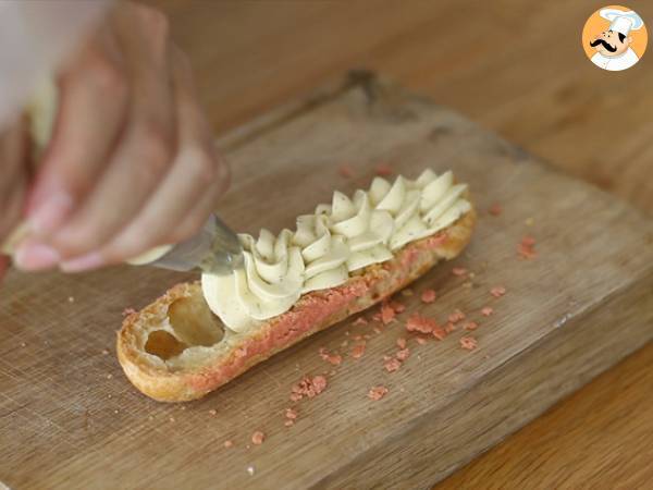 Eclairs mit Pistaziencreme und Himbeeren - Zubereitung Schritt 15