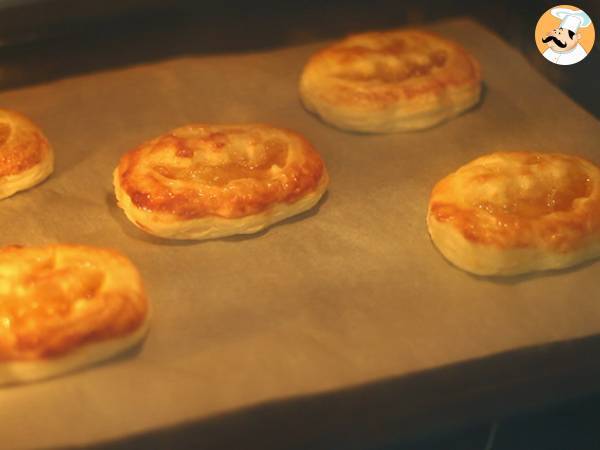 Halloween-Blätterteiggebäck - Zubereitung Schritt 6