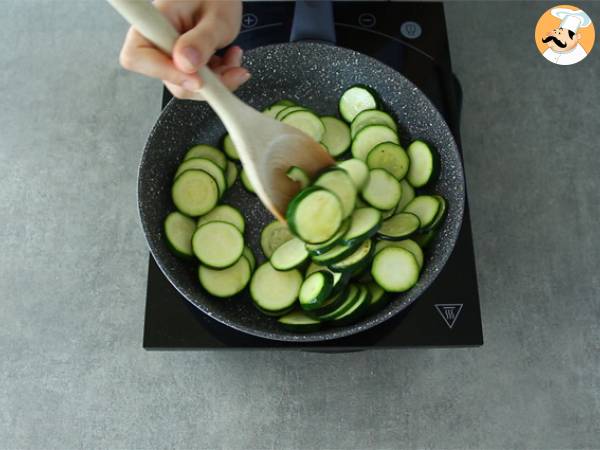 Zucchini-Clafoutis mit Ziegenkäse - Zubereitung Schritt 1