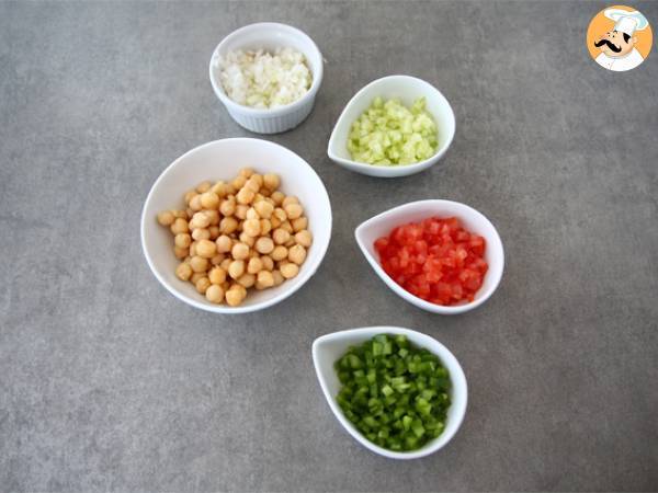 Salatsuppe und Kichererbsensalat - Zubereitung Schritt 1