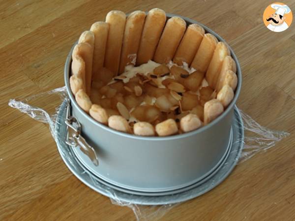 Charlotte mit Birnen und gerösteten Mandeln - Zubereitung Schritt 5