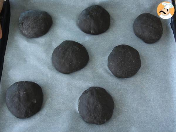 Schwarze Buns mit Tintenfischtinte - Zubereitung Schritt 3