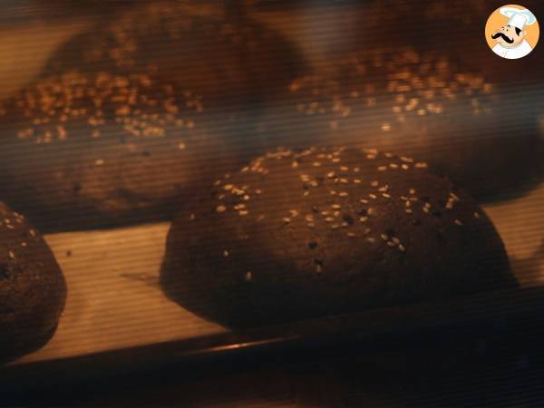 Schwarze Buns mit Tintenfischtinte - Zubereitung Schritt 5
