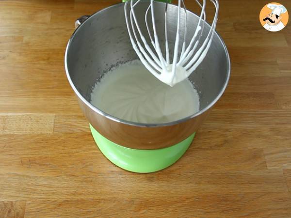 Pavlova mit exotischen Früchten leicht gemacht - Zubereitung Schritt 3