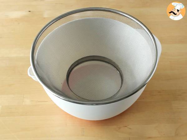 Selbstgemachter Frischkäse (Typ Philadelphia) mit 2 Zutaten - Zubereitung Schritt 2