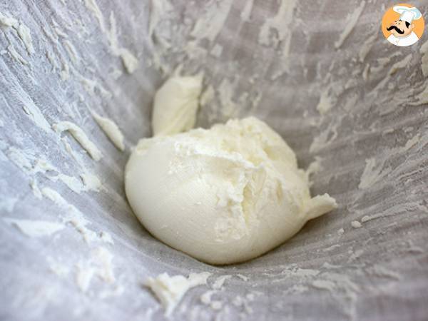 Selbstgemachter Frischkäse (Typ Philadelphia) mit 2 Zutaten - Zubereitung Schritt 6